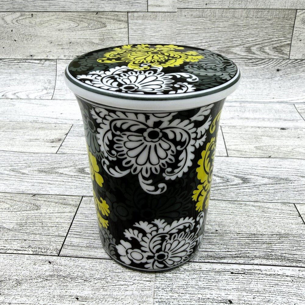Vera Bradley Mug Baroque Barnes Noble 8 Oz Coffee/Tea Cup with Lid - Picture 4 of 7